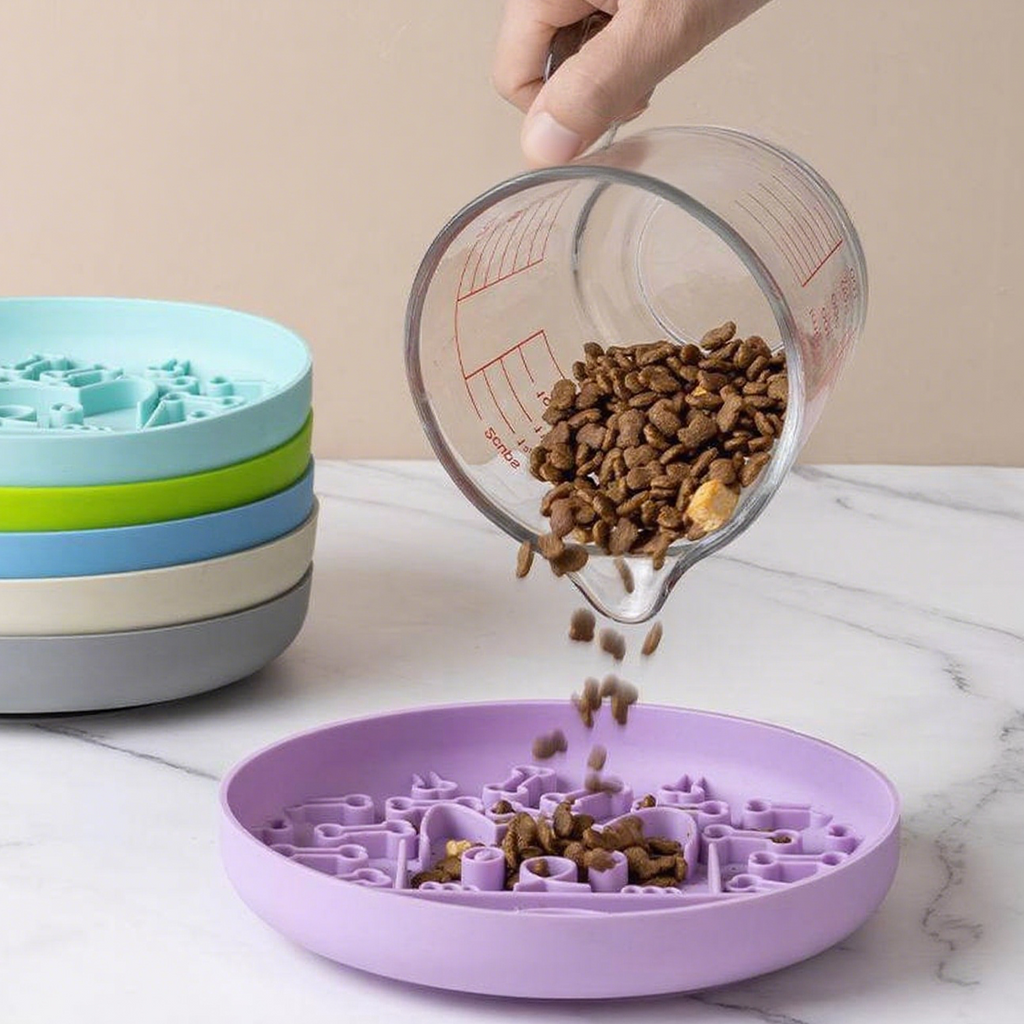 Silicone Slow Feeder Lick Mat – Suction Cup Non-Slip Enrichment Mat | Milou & Lumi