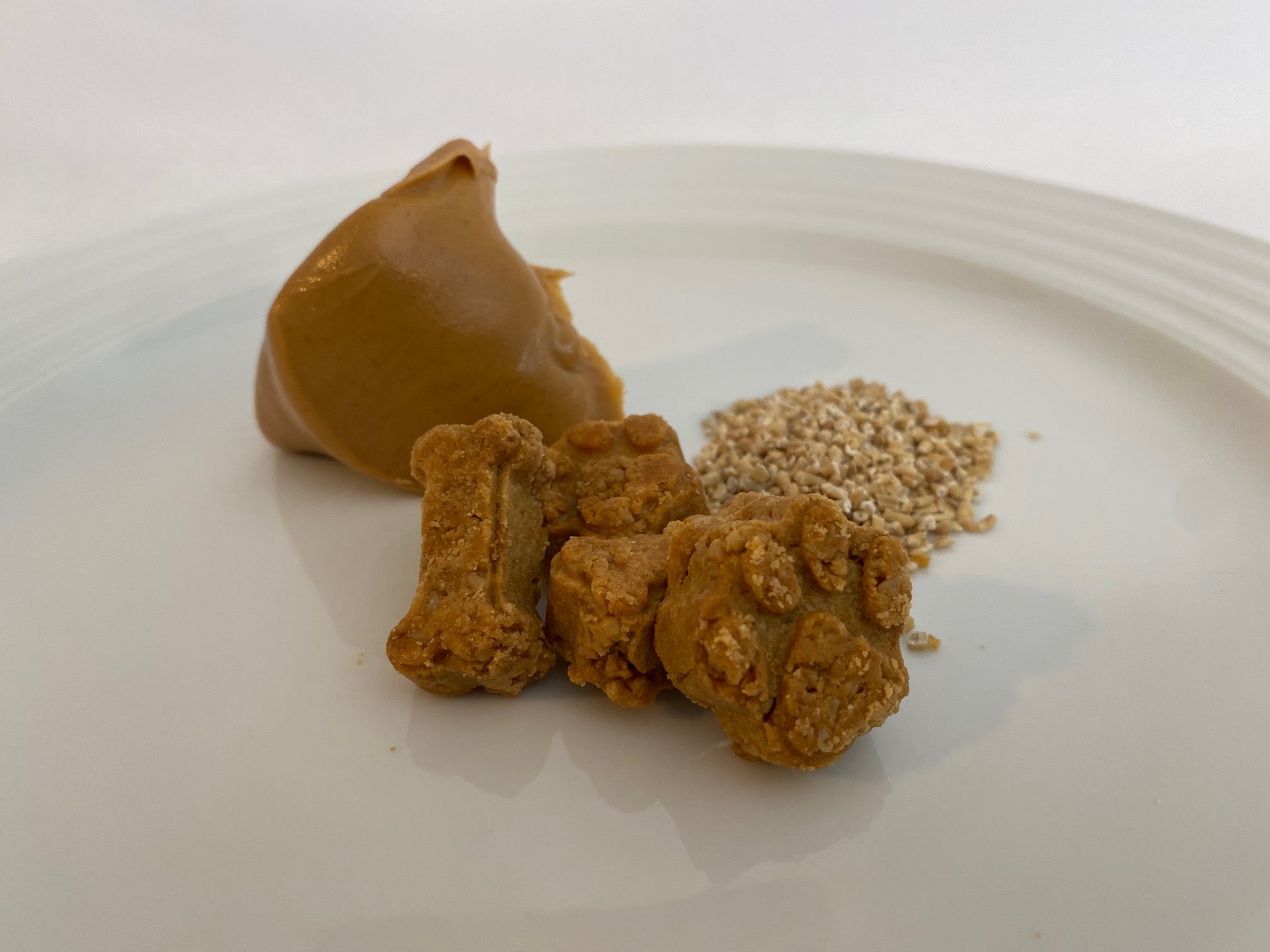 Lucy Loo Treats - Peanut Butter & Oat (7.5 oz. Bag) – Dog Treats | Doggo Dream Shop